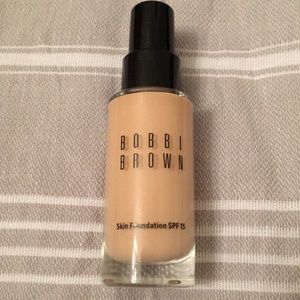 💯Bobbi Brown Foundation Shade 2.5 Cool Sand